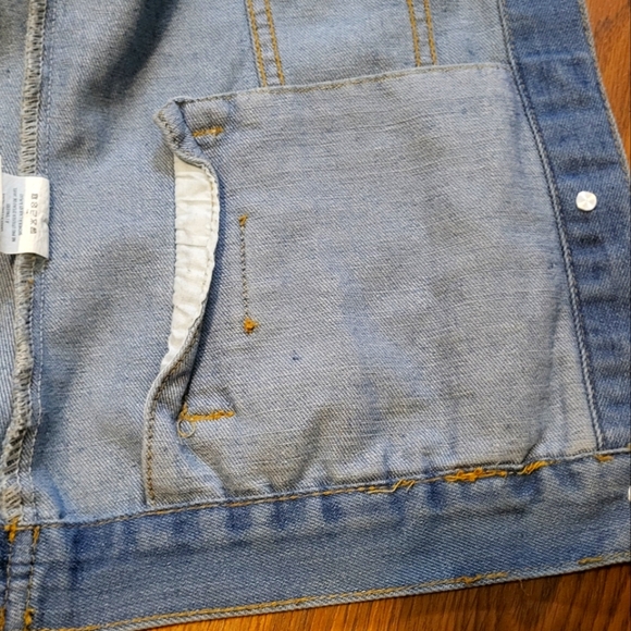 Davids bridal denim Jean jacket RN#84270 CA#56206 size small Medium wash - Picture 11 of 16